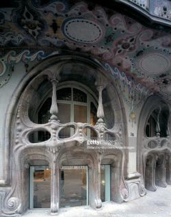 Casa de la Sang Barcelona | Casa Comalat Barcelona Catalonia 1911 Architect Salvador Valeri ...