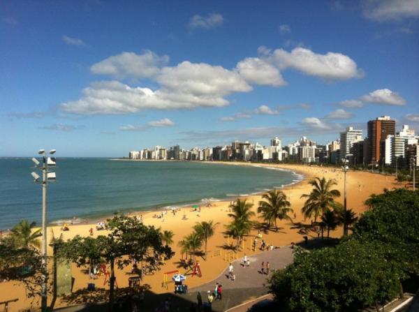Praia da Costa Vitória
